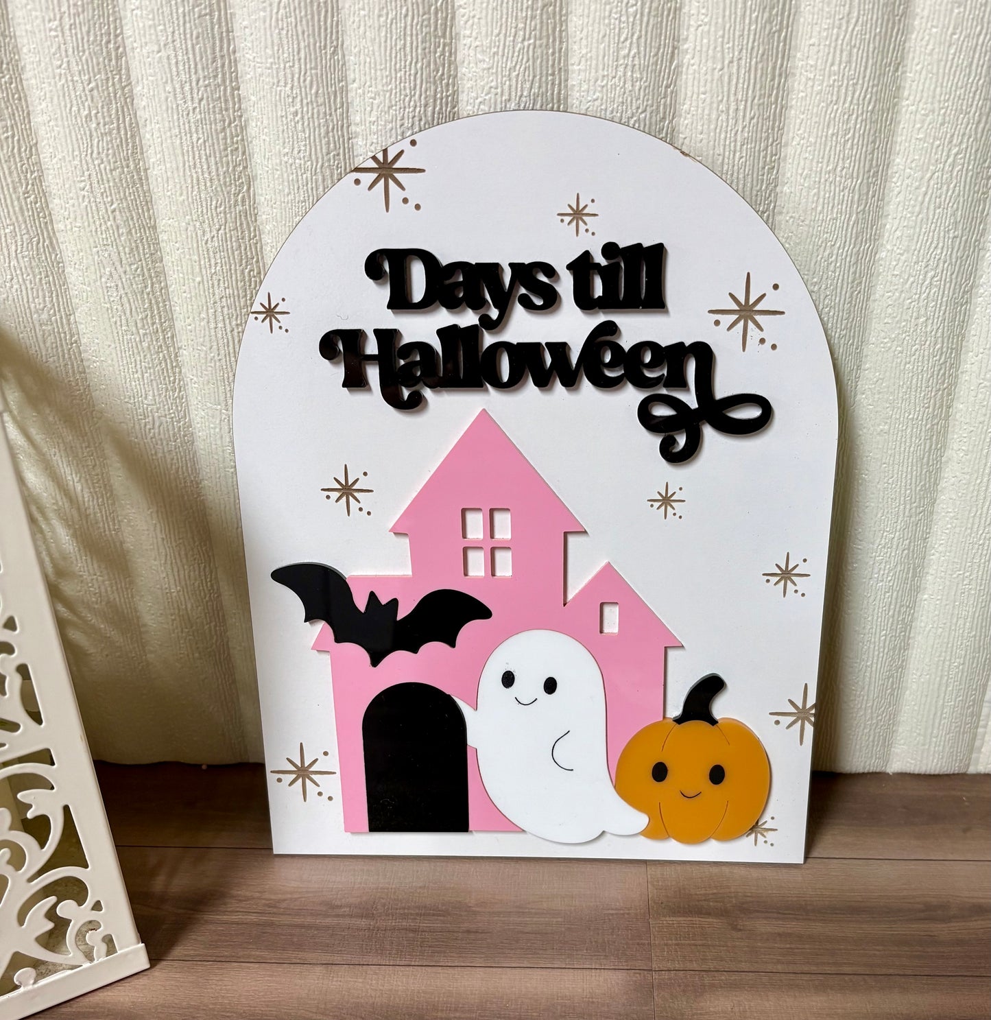 HAUNTED HOUSE HALLOWEEN COUNTDOWN